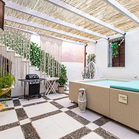 Feriehus Belle Epoque Halepa's House &