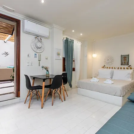 Feriehus Belle Epoque Halepa's House &