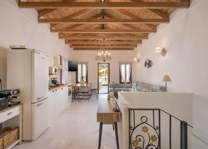 Nyaraló Belle Epoque Halepa's House & *