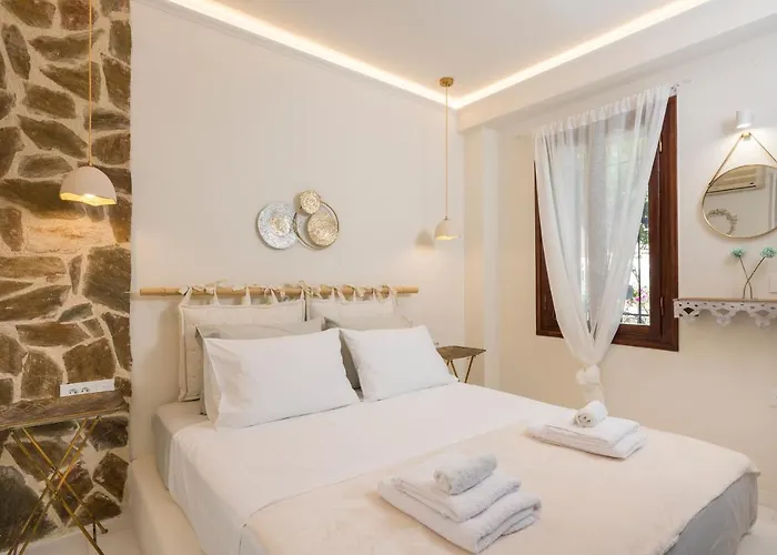 Belle Epoque Halepa's House & * Hriszí Aktí Haniá