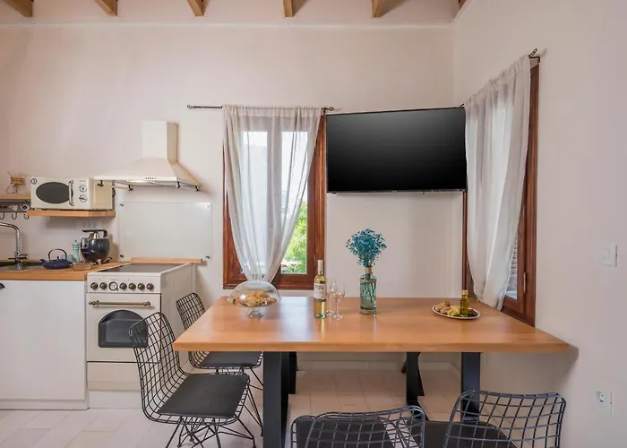 Nyaraló Belle Epoque Halepa's House & Hriszí Aktí Haniá