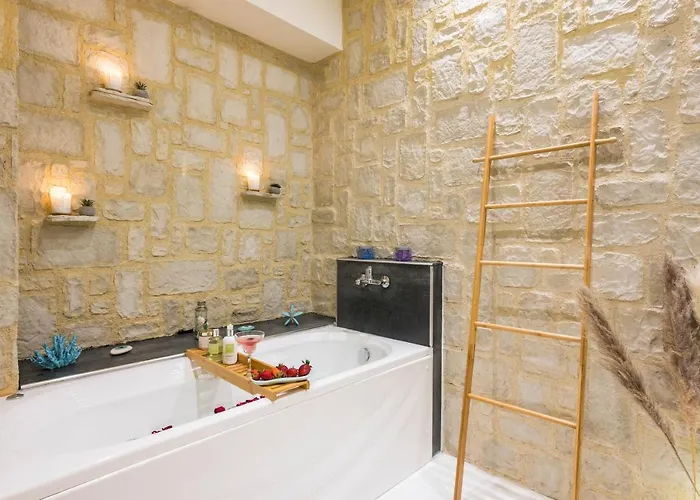 Belle Epoque Halepa's House & Nyaraló Hriszí Aktí Haniá