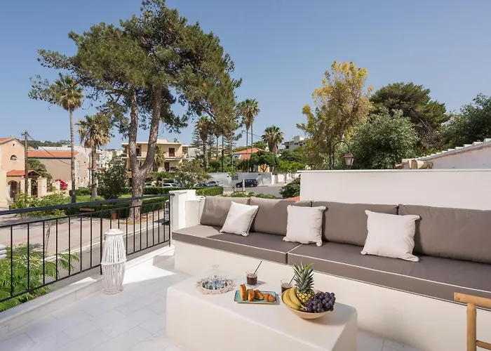 Nyaraló Belle Epoque Halepa's House & Hriszí Aktí Haniá