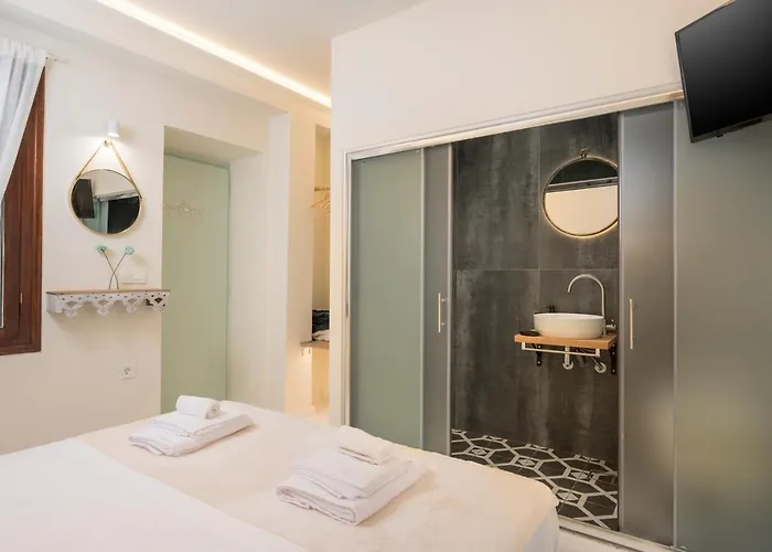 Belle Epoque Halepa's House & Nyaraló Hriszí Aktí Haniá