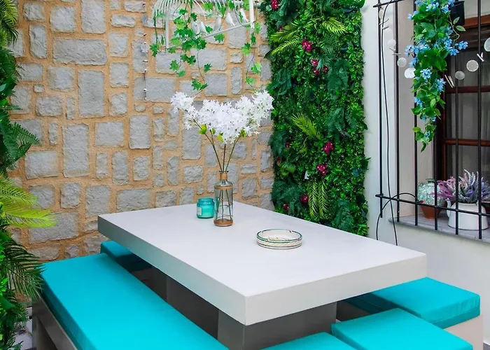 Belle Epoque Halepa's House & * Hriszí Aktí Haniá