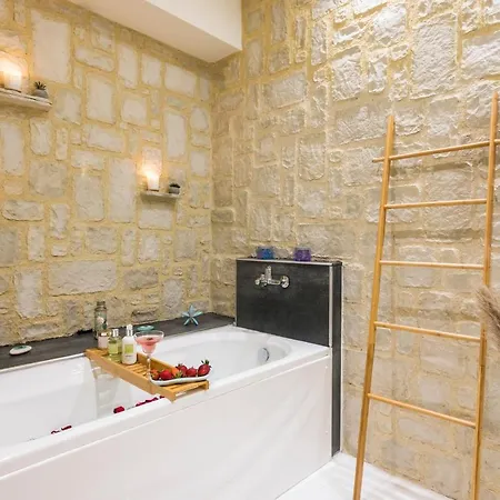 Belle Epoque Halepa's House & Casa vacanze La Canea