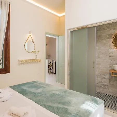 Belle Epoque Halepa's House & Casa vacanze La Canea